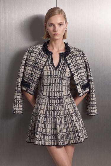 Süs Cep Detaylı Püsküllü Lacivert Tüvit Ceket