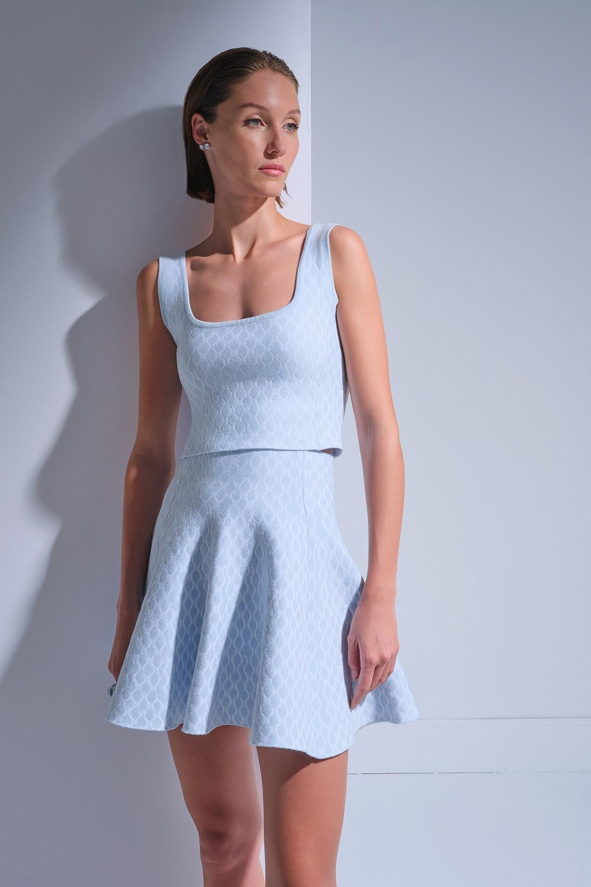 U Yaka Desenli Mavi Crop Top